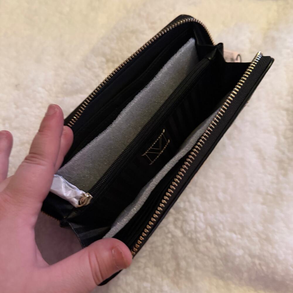 VS black grommet zip-around wallet - Picture 3 of 3